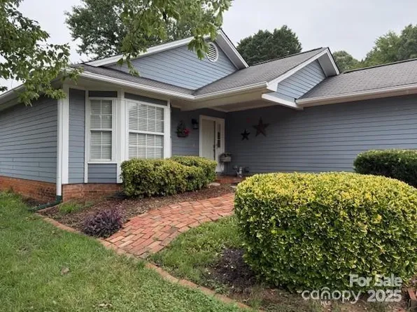 2917 Misty Plum Ct, Fort Mill, SC 29715