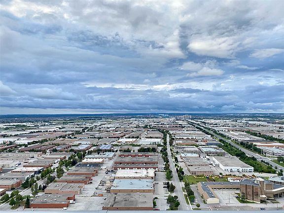 4th image of 950 Portage Pkwy #4001
