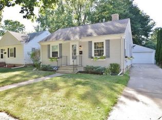 911 Winford Ave, Green Bay, WI 54303