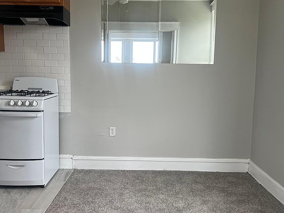 4th image of 2215 N 51st St #D1