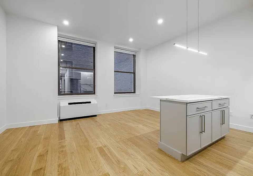 37 Wall St #3M