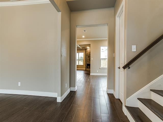 1st image of 2650 Poplar Dr