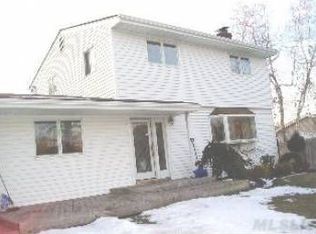 1027 Commack Rd, Dix Hills, NY 11746