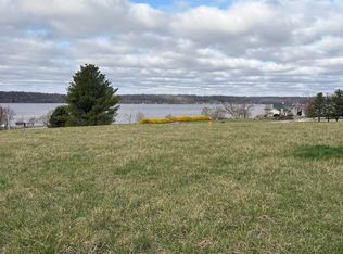 12 Riverview Dr, Nauvoo, IL
