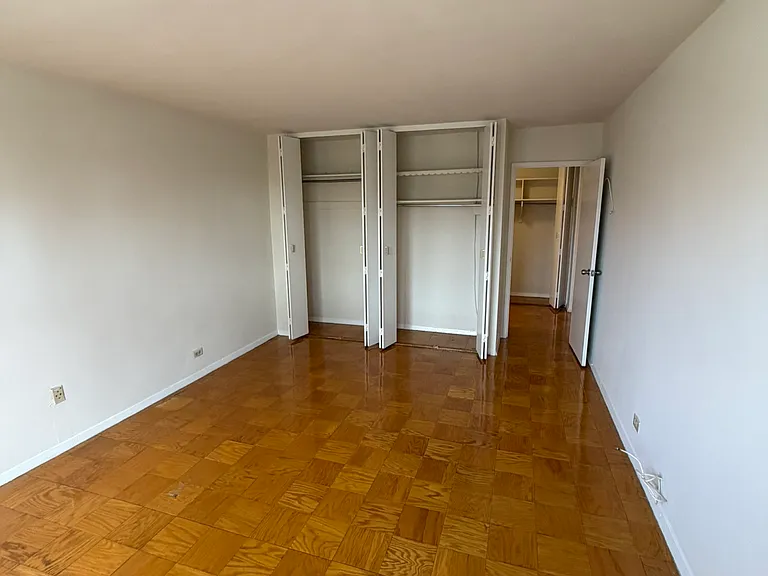 39 E 39th St #2L — Photo 36