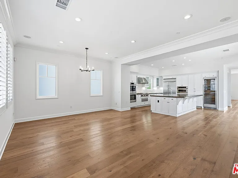 13079 Bluff Creek Dr — Photo 18