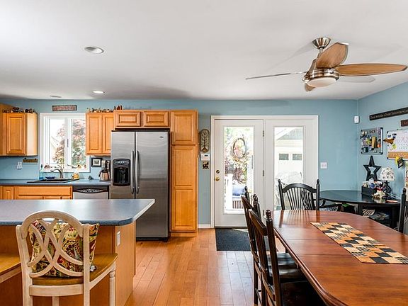 5th image of 60 Ravenswood Ave
