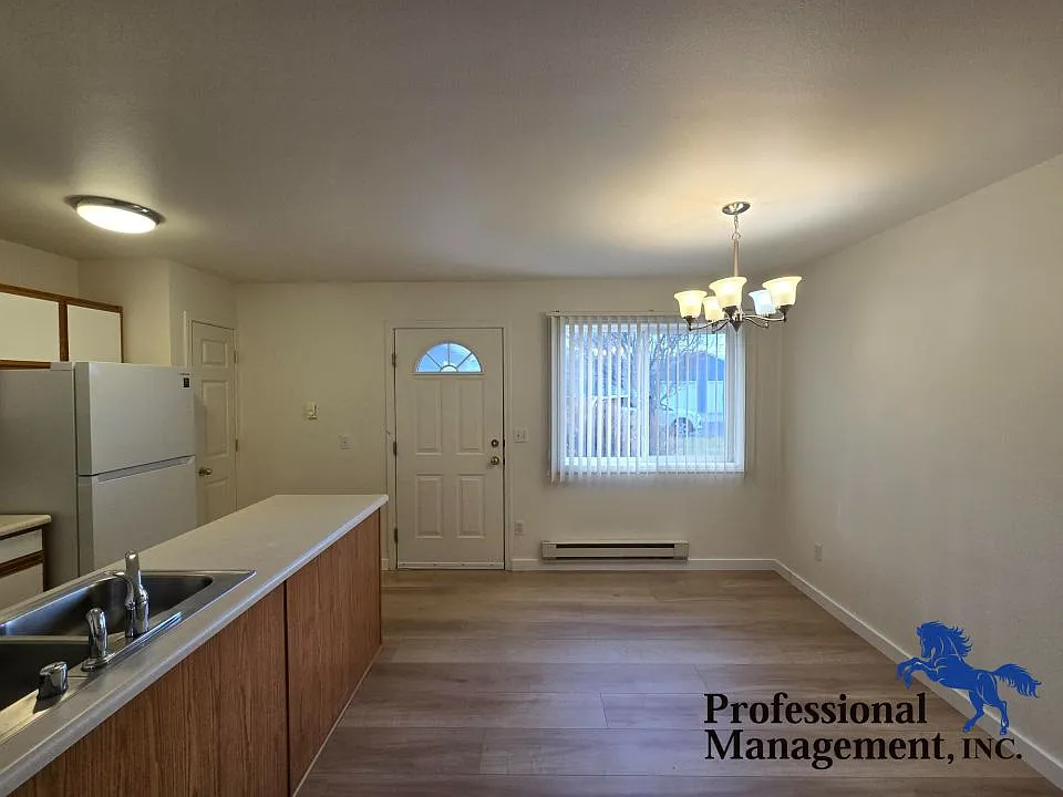 1 bed, 1.0 bath, 600 sqft, $1,200 — Photo 3