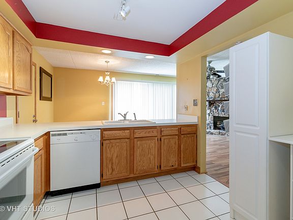 4th image of 15800 86th Ave Unit 121