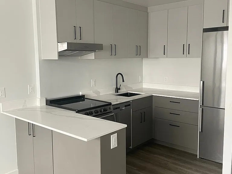 257 Lisgar St — Photo 12