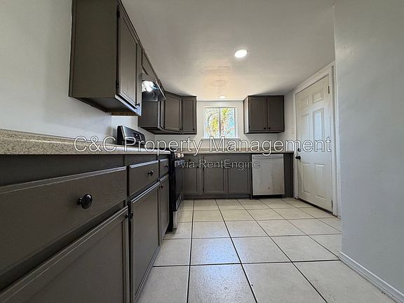 3rd image of 281 W 12th St