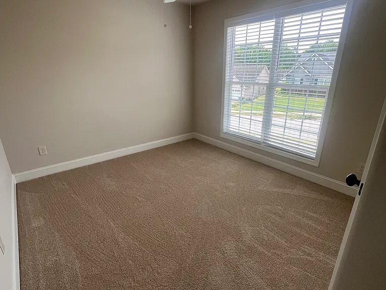 41 Colonial Ct — Photo 11
