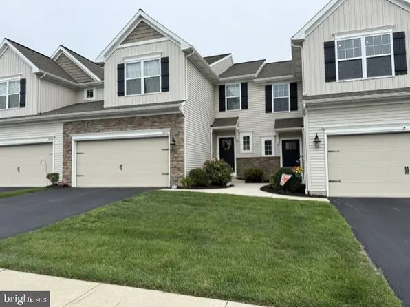 1692 Haralson Dr, Mechanicsburg, PA 17055