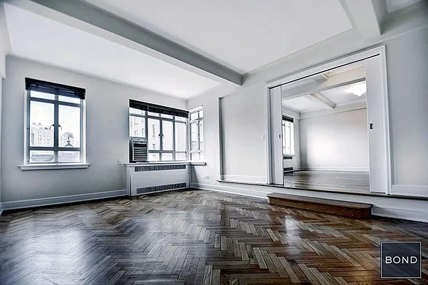 Rented by Bond New York | media 25