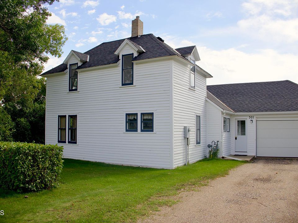 1st image of 301 3rd Ave W