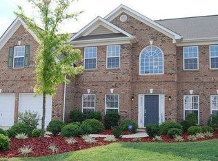 10206 Glenburn Ln, Charlotte, NC 28278