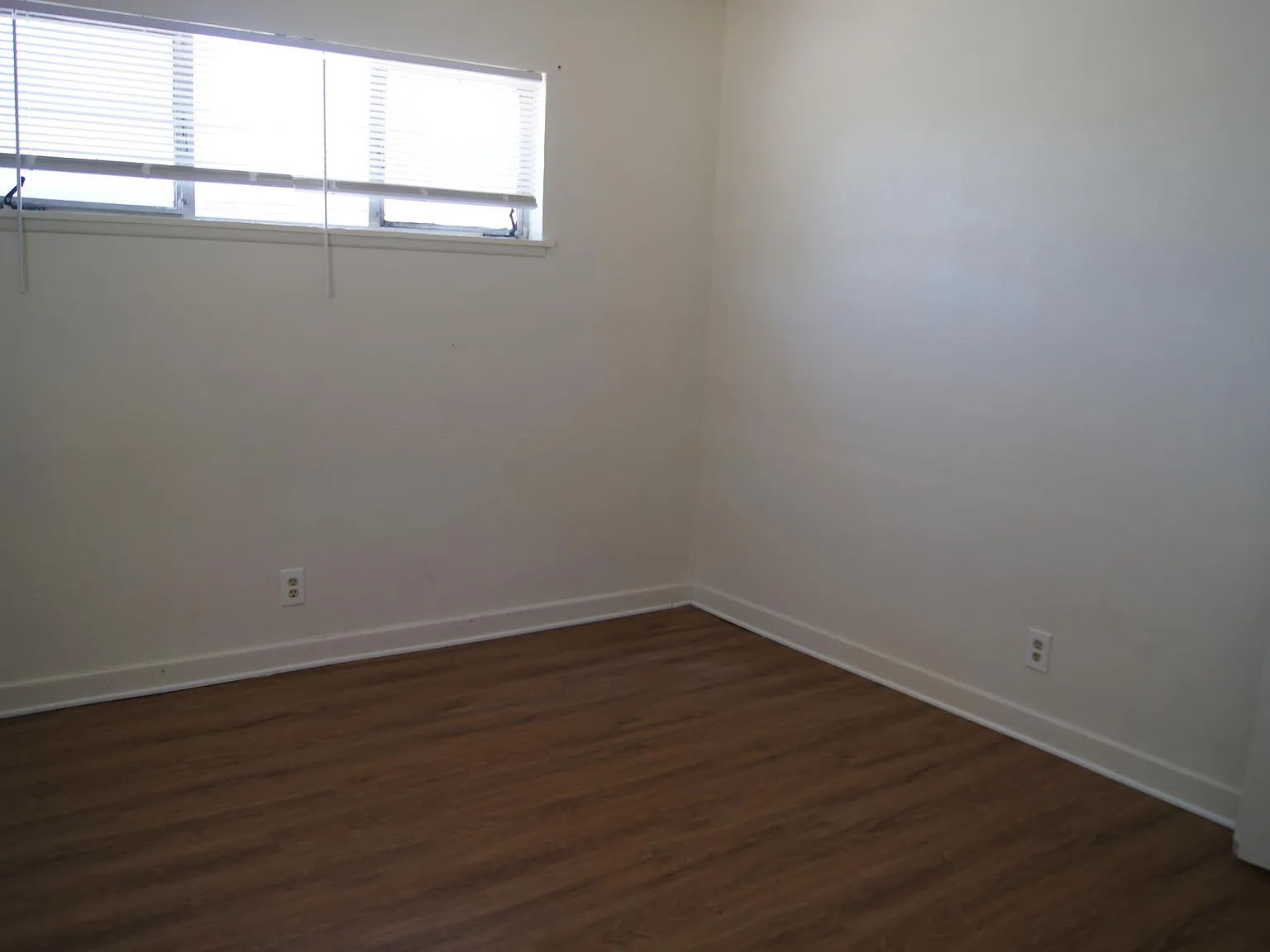 2 bed, 823 sqft, $1,150 — Photo 2