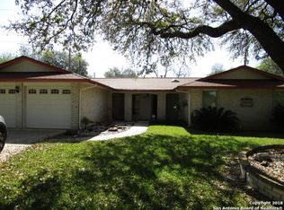 322 Weathercock Ln, Windcrest, TX 78239