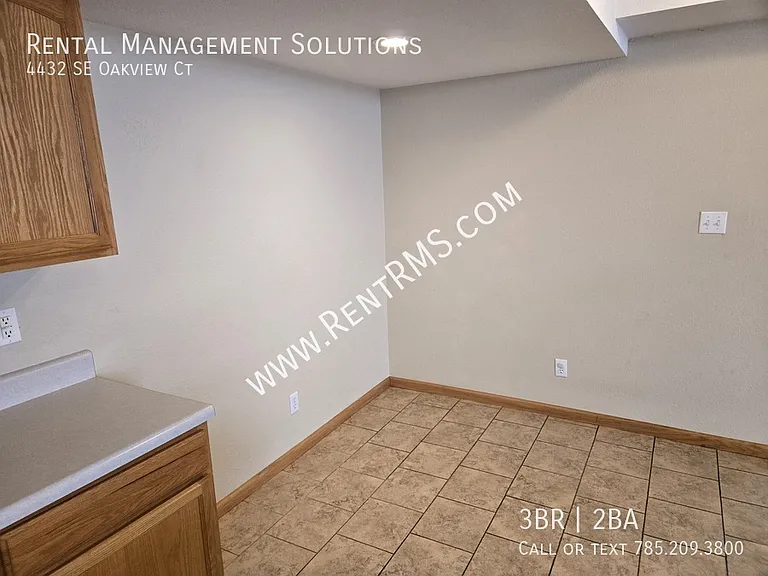 4432 SE Oakview Ct — Photo 9