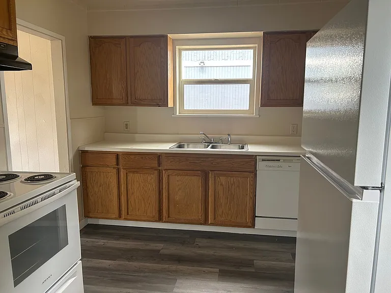 2918 N Hamilton St — Photo 5