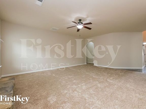 4th image of 140 Thrushwood Dr