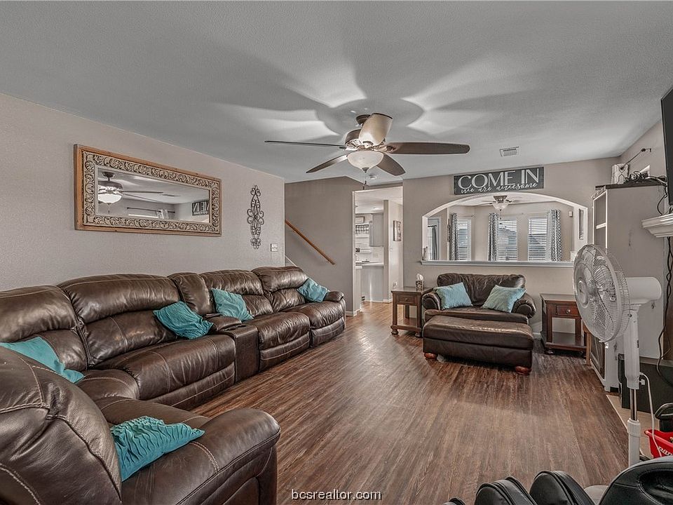 1st image of 4300 Spring Garden Dr