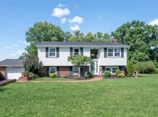 1206 Waverly Dr, Latrobe, PA 15650