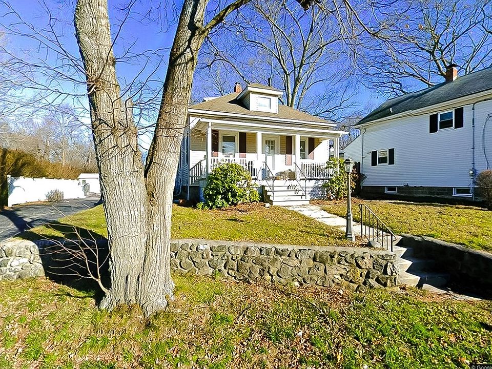 1st image of 63 Dunster Ln