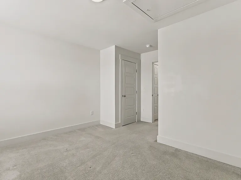 6260 Taylor Rd — Photo 39