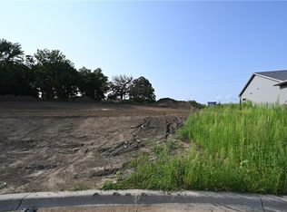 5819 Wolcott Cir, Des Moines, IA 50321