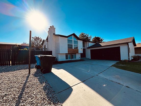 2nd image of 5576 Danube Dr #1A