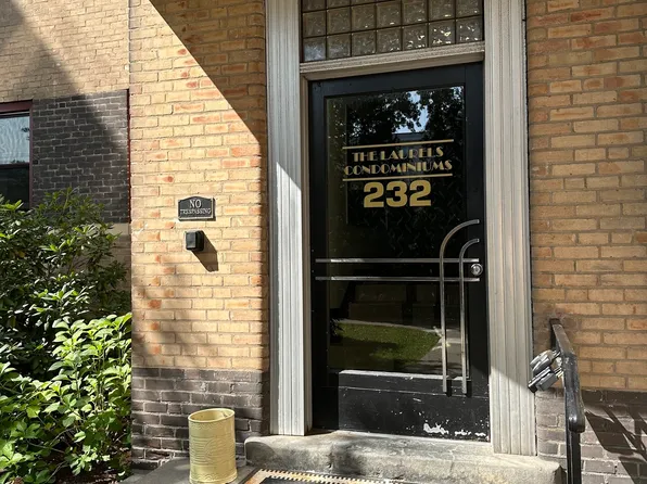 230 Farmington Avenue #E9, Hartford, CT 06105