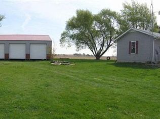 23258 Ridge Rd, Sterling, IL 61081