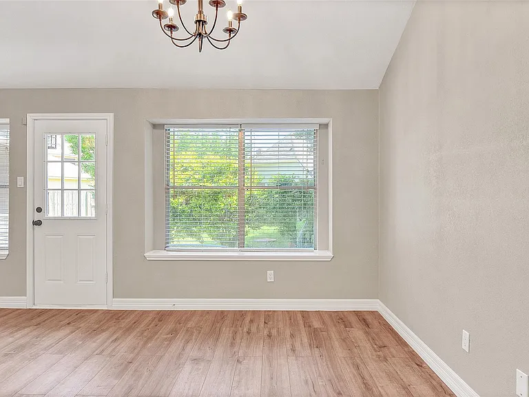 6023 Sean Ct — Photo 13