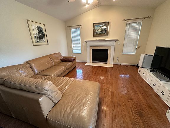 2nd image of 6724 Grimsby Ln