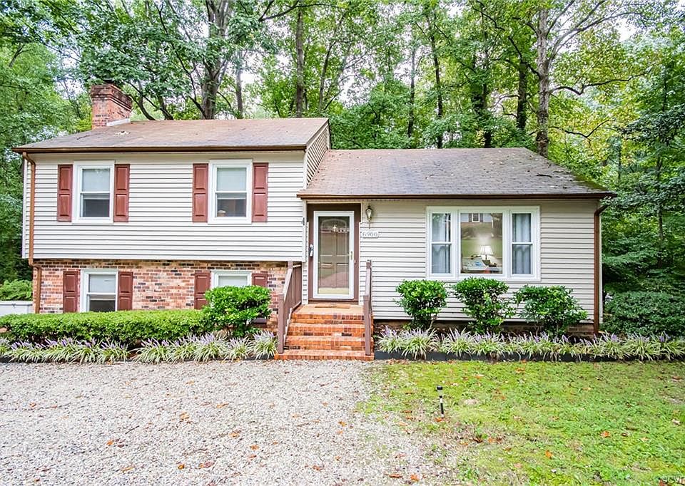 1st image of 8900 Brucewood Ct