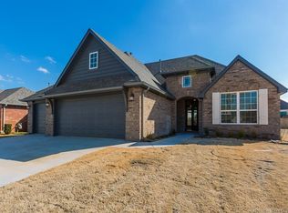 13006 E 43rd St S, Tulsa, OK 74134