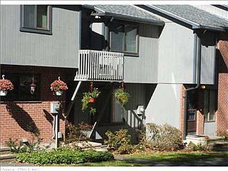 2nd image of 28 Conestoga Way