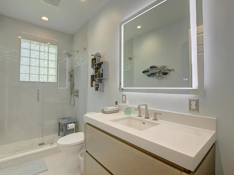 19211 N Creekshore Ct — Photo 36