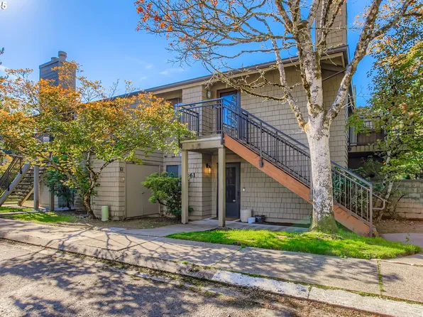 61 Galen Rd, Lake Oswego, OR 97035