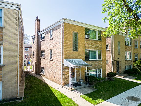 3rd image of 4865 N Kilbourn Ave