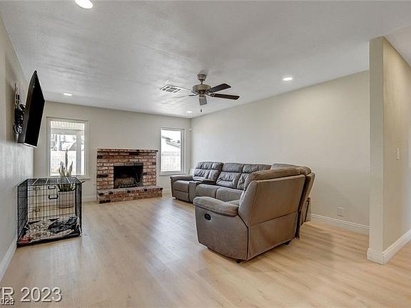 3rd image of 5740 Auckland Dr