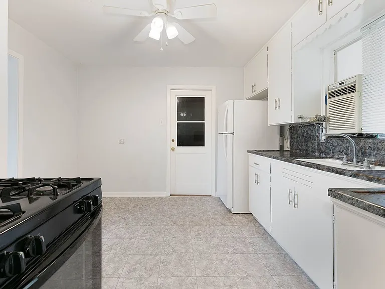 463 Cherry Ridge Dr — Photo 9