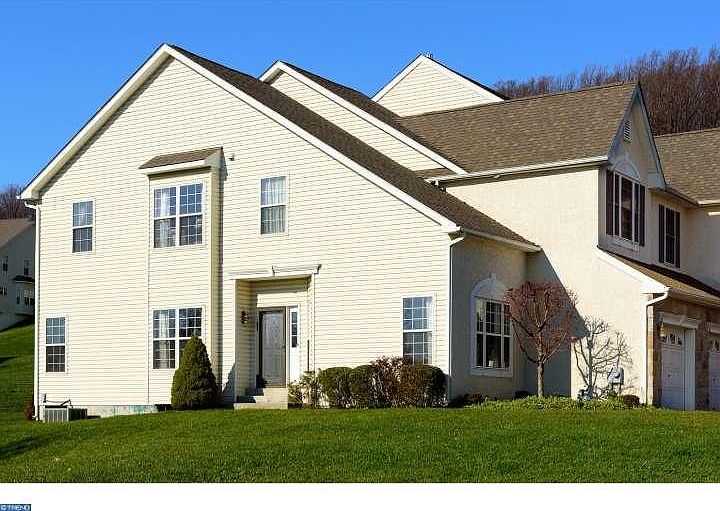 1st image of 60 Lincoln Dr
