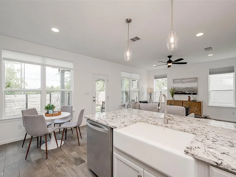 16601 Sydney Carol Ln — Photo 23