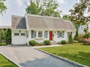 1489 Pine Knoll Ln, Mamaroneck, NY 10543