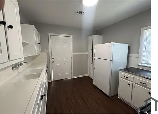 3 bed, 1250 sqft, $1,450 — Photo 4