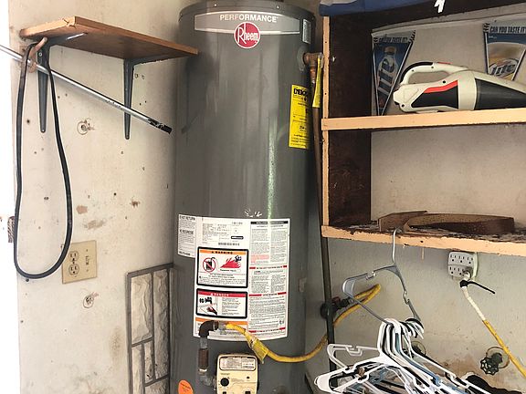 4th image of 3512 Longwood Dr
