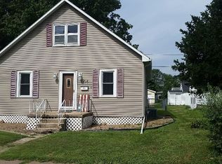 606 Magnolia Pkwy, Waterloo, IA 50701