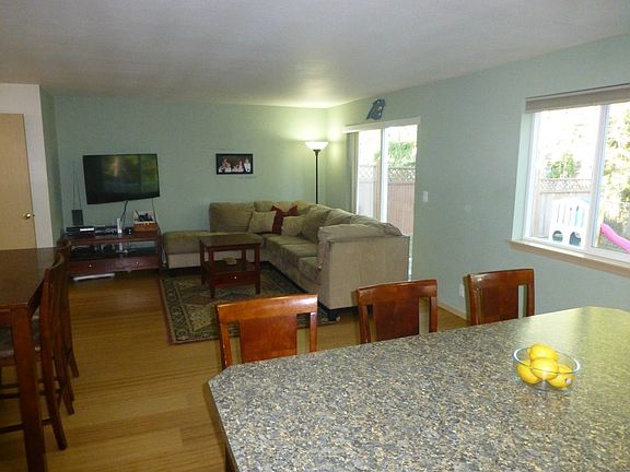 5th image of 2285 SE Abernathy Ct